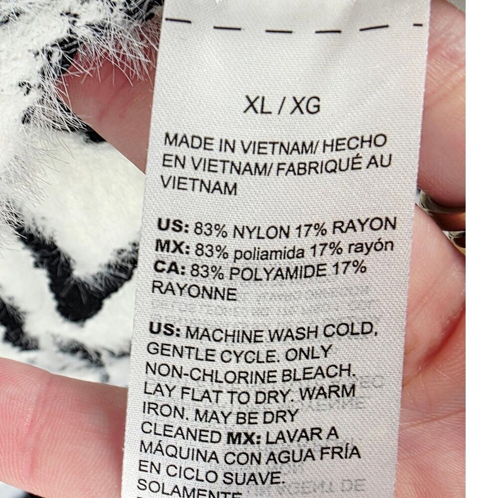 White House Black Market Iris Sweater Coat XL Black White Belted Heavy Luxury - Picture 15 of 16